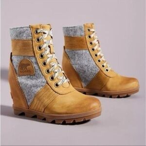 SOREL boots Joan of arctic wedges size 9